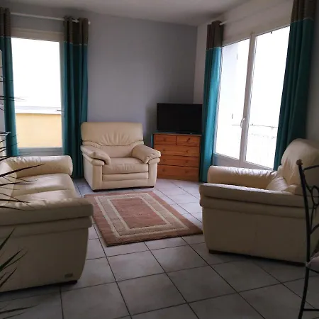 Logis Saint Austremoine Apartamento Issoire